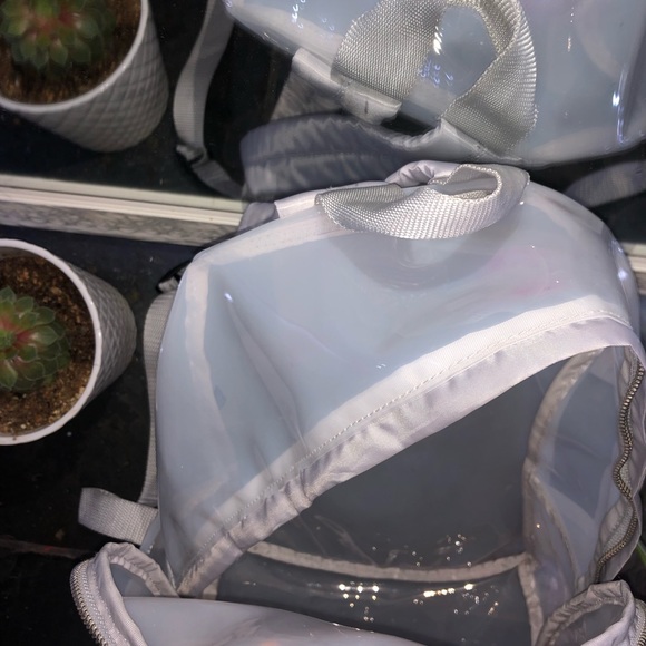 SHOULD I START SHOPPIN N THRIFIN FOR YALL ? - Picture 2 of 4